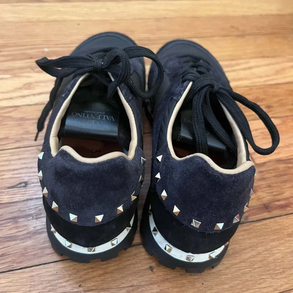 Valentino Garavani Black Rockstud Runner Running Shoes Sneakers Size 37